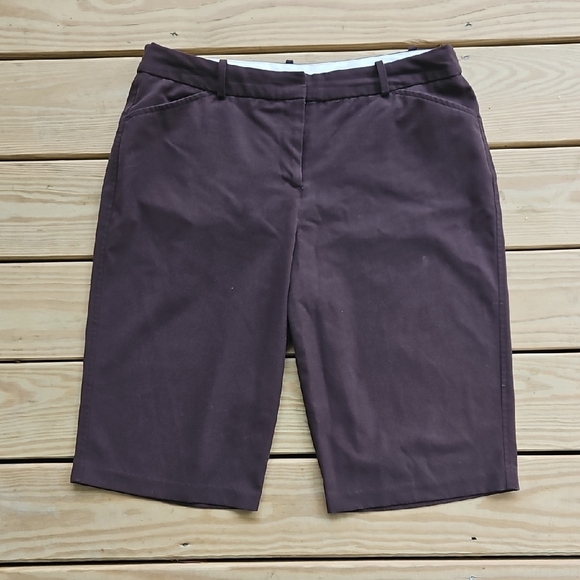 Worthington Brown Tailored Bermuda Shorts with Structured Fabric Size 14 - Picture 1 of 12